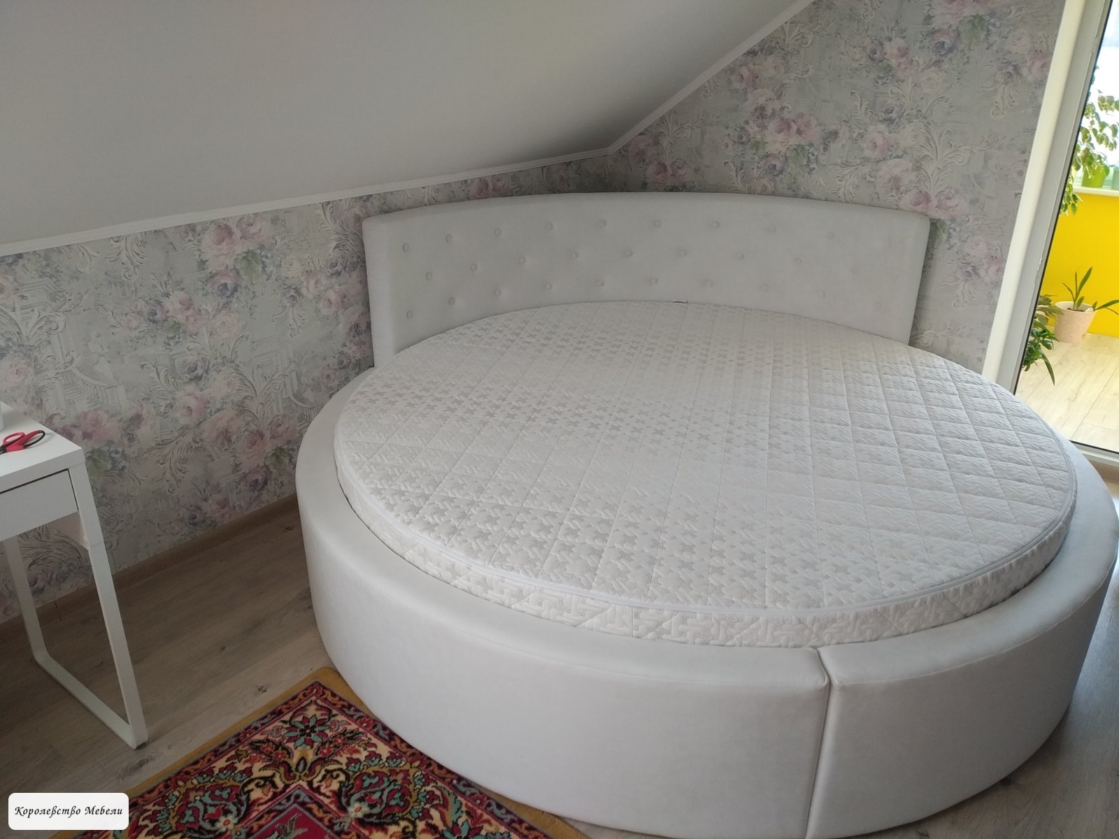 Круглая кровать Наоми